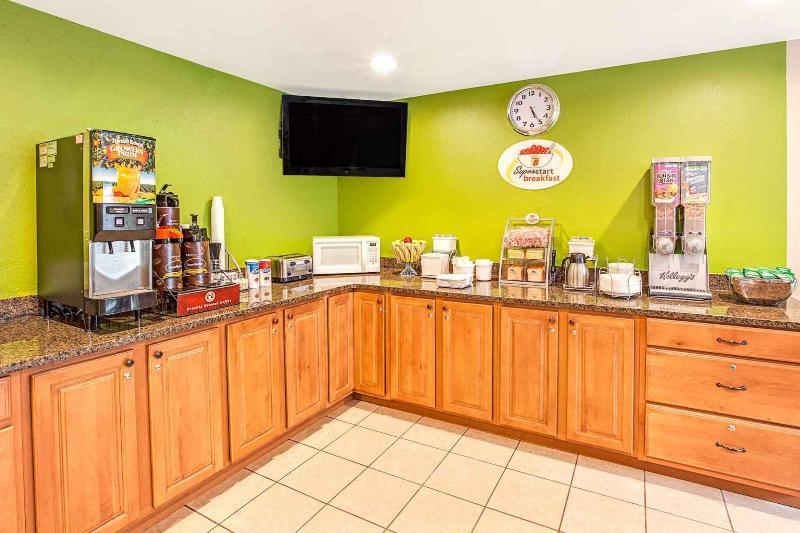 Quality Inn Atlanta Airport-Central College Park Εξωτερικό φωτογραφία
